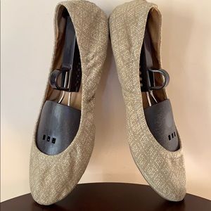 Lucky Brand Ellie Ballet Flats Olive/White size 9